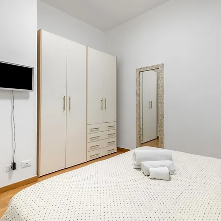 Politeama Glamour - Apartment With Terrace X6 Palermo Exterior photo